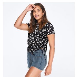 VS Pink Ruched Side Tee